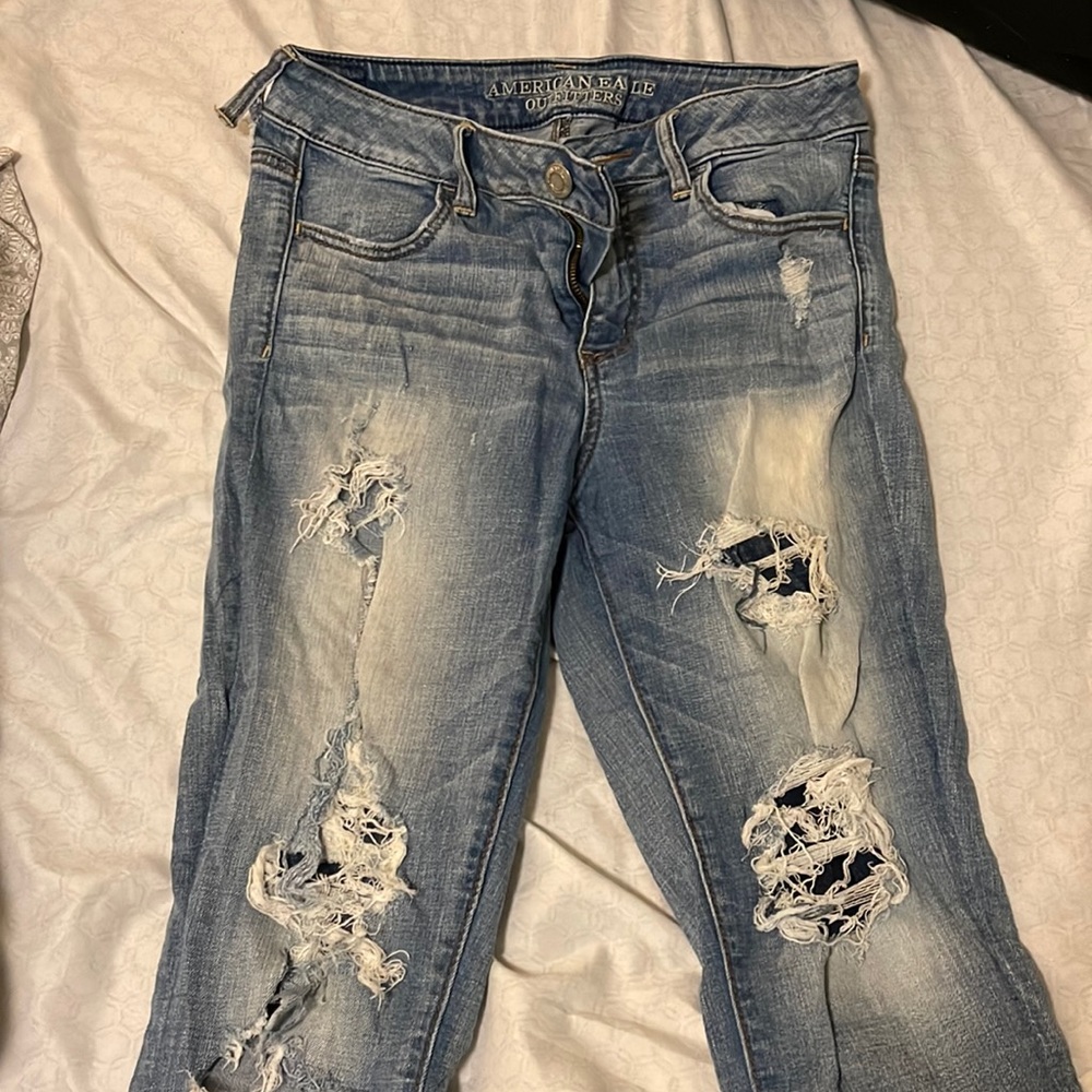 American eagle distressed skinny size 10